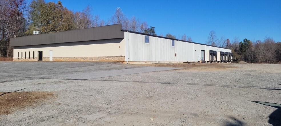 More Photos Of 1054 Canaan Rd, Roebuck Warehouse For Lease
