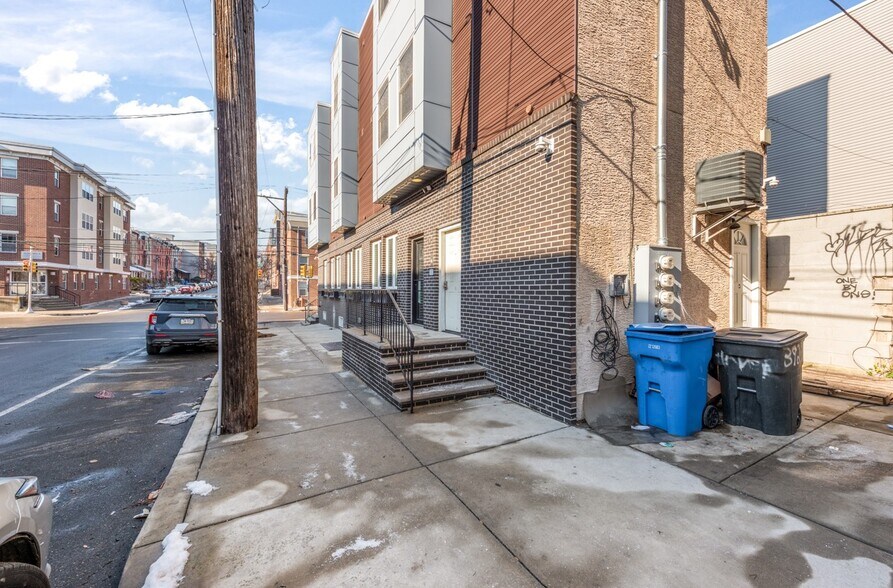 More Photos Of 601 N 39th St, Philadelphia Storefront Retail Residential For Sale