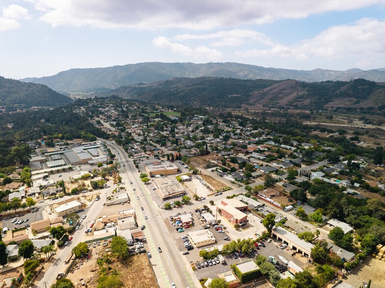 More Photos Of 501 N Ventura Ave, Oak View Auto Repair For Sale