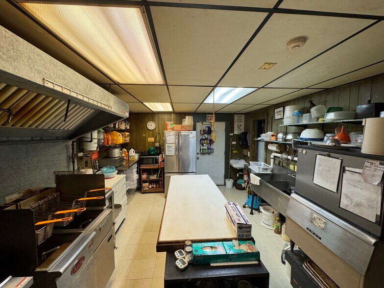 More Photos Of 222 Katherine St, Buffalo Restaurant For Sale