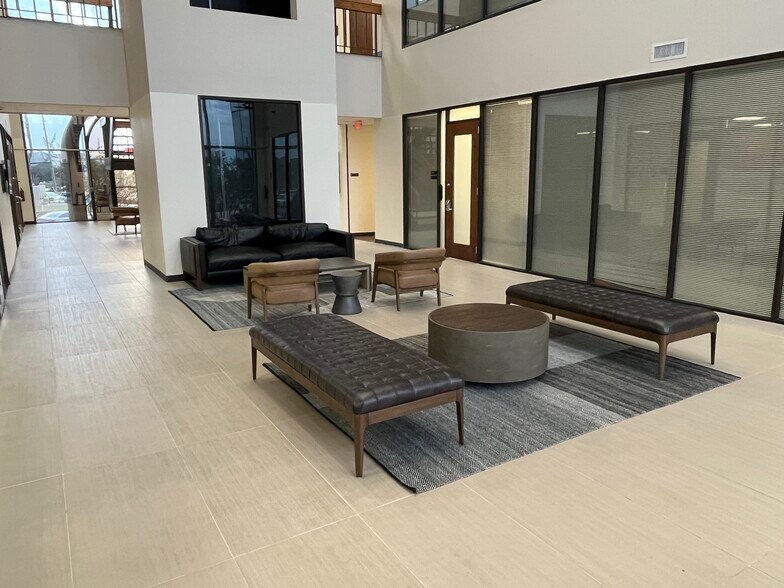 More Photos Of 5870 Highway 6 N, Houston Office For Lease