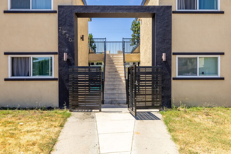 More Photos Of 7370 Neo St, Downey Apartments For Sale