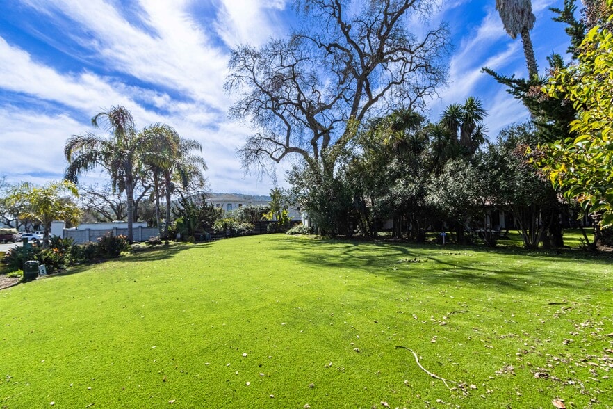 More Photos Of 250 Entrada Dr, Novato Hotel For Lease