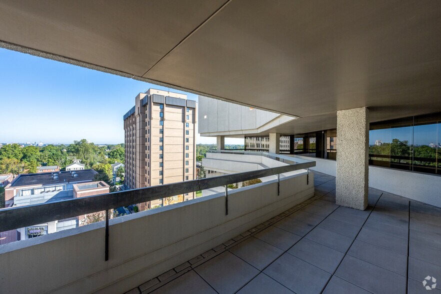 More Photos Of 4520 East West Hwy, Bethesda Office For Lease