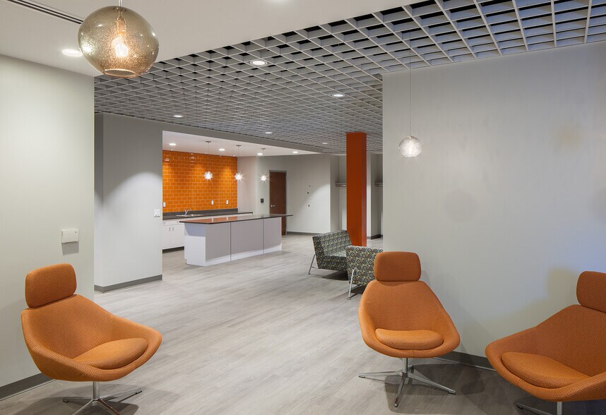 More Photos Of 4147 Eastern Ave SE, Wyoming Office For Sale