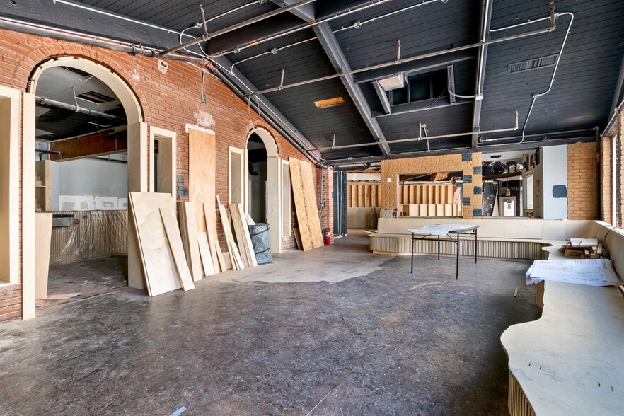 More Photos Of 1811 Division St, Nashville Freestanding For Sale