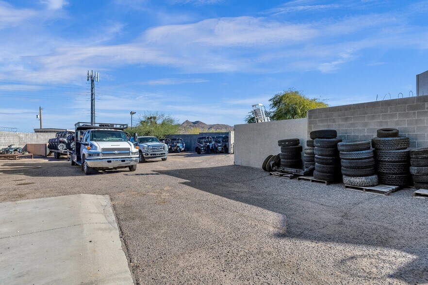 More Photos Of 17212 E Shea Blvd, Fountain Hills Storefront For Sale