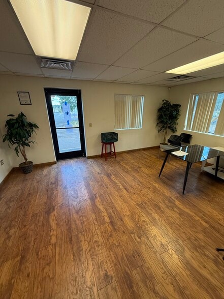 More Photos Of 5410 E Commerce Ave, Flagstaff Warehouse For Lease