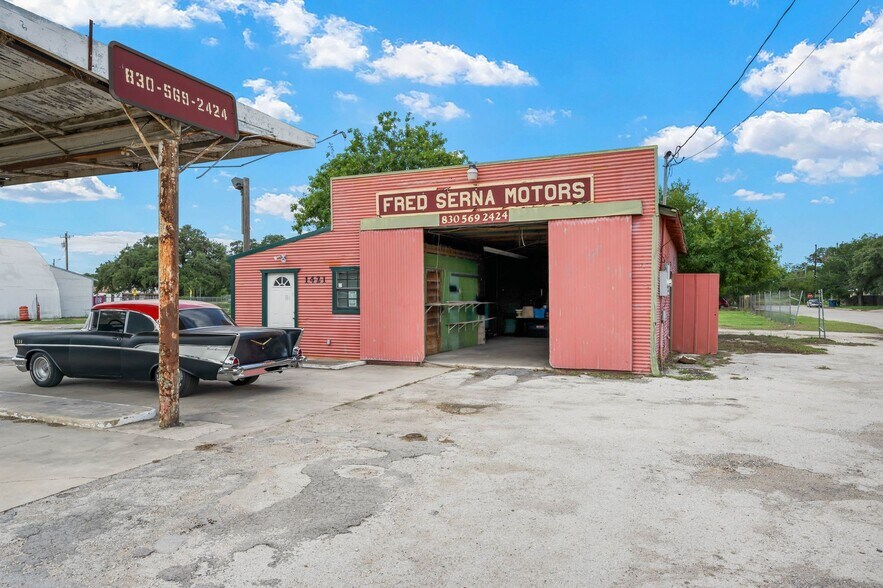 More Photos Of 1421 2nd St, Pleasanton Auto Repair For Sale