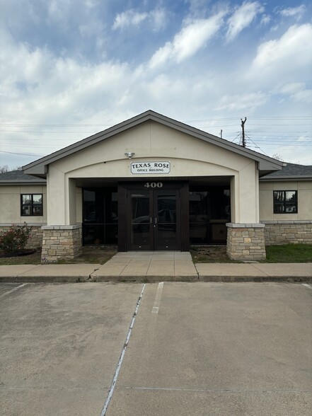 Primary Photo Of 400 W Avenue B, Rosebud Coworking Space