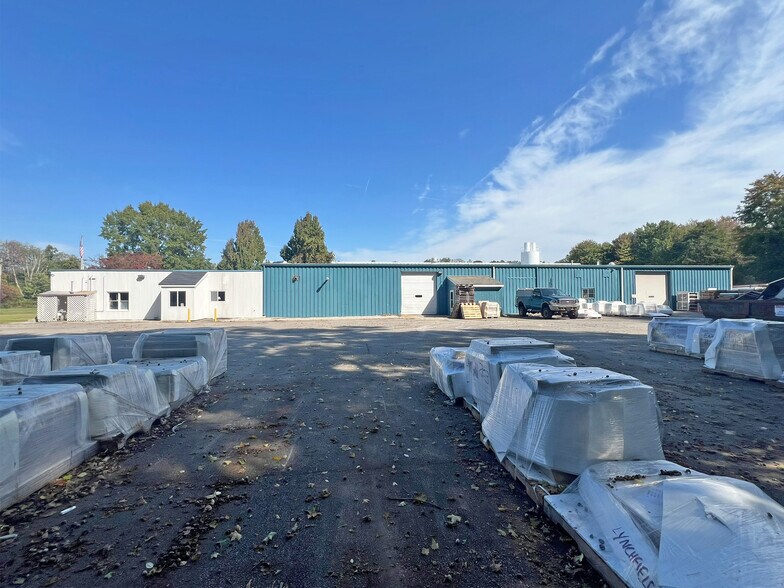 More Photos Of 711 Beaver Rd, Girard Warehouse For Sale