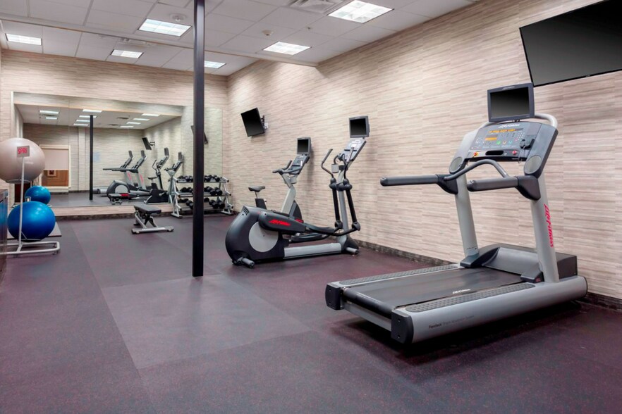 More Photos Of 1721 E Central Texas Expy, Killeen Hotel For Sale