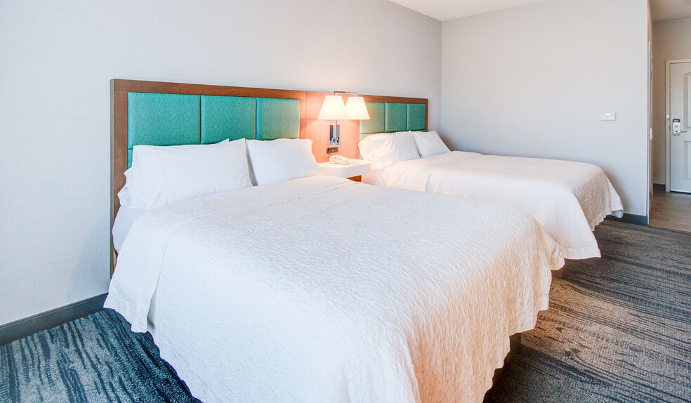 More Photos Of 4617 7th St, Bay City Hotel For Sale