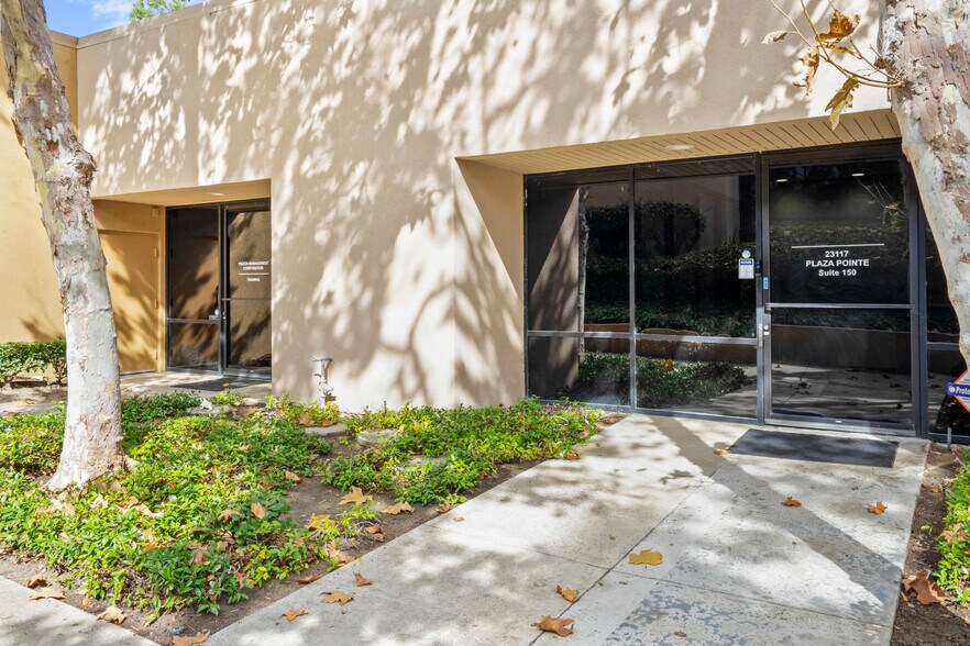 More Photos Of 23113 Plaza Pointe Dr, Laguna Hills Office For Sale