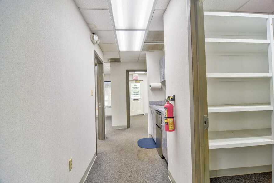 More Photos Of 3275 66th St N, Saint Petersburg Medical For Sale