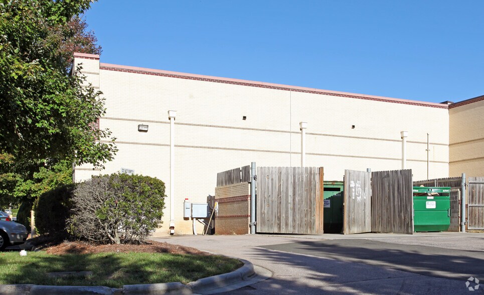 More Photos Of 760 SE Maynard Rd, Cary Unknown For Lease