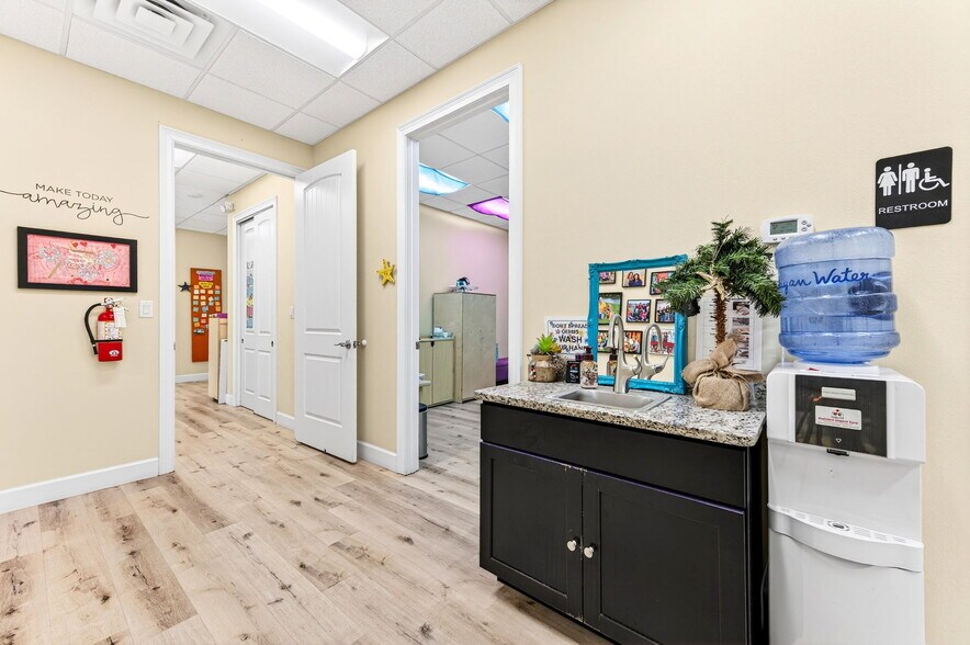 More Photos Of 6520 3rd St, Rockledge Medical For Sale