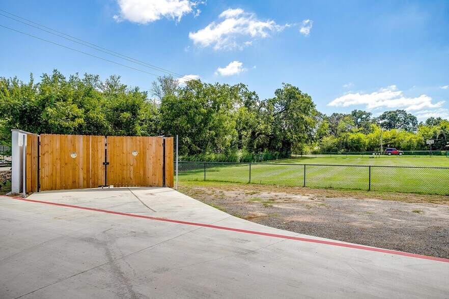 More Photos Of 4620 Kennedale New Hope Rd, Fort Worth Manufactured Housing Mobile Home Park For Sale