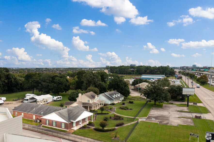 More Photos Of 14504 North Fwy, Houston Office For Lease