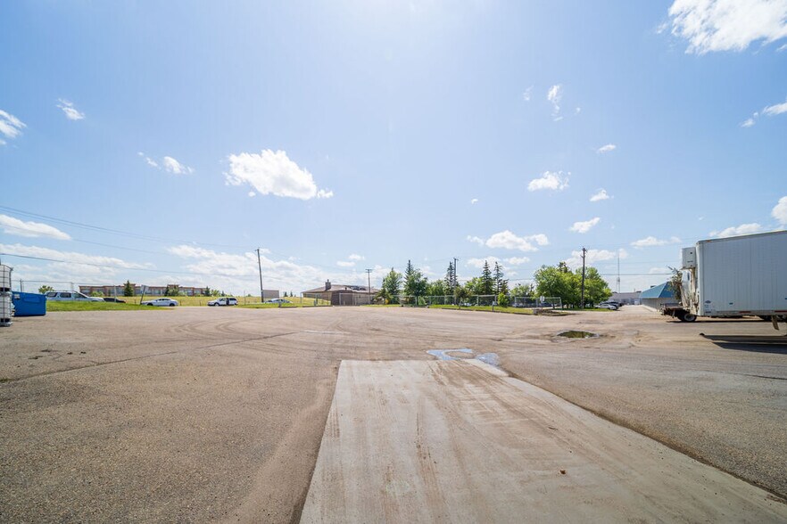 More Photos Of 9750 35th Ave NW, Edmonton Warehouse For Sale