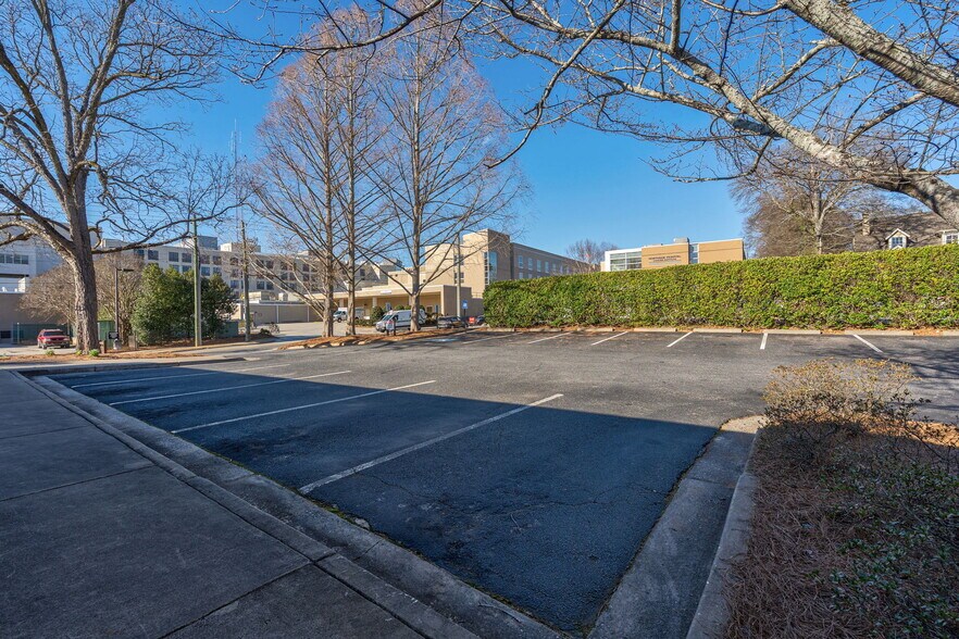 More Photos Of 195 King Ave, Athens Medical For Lease