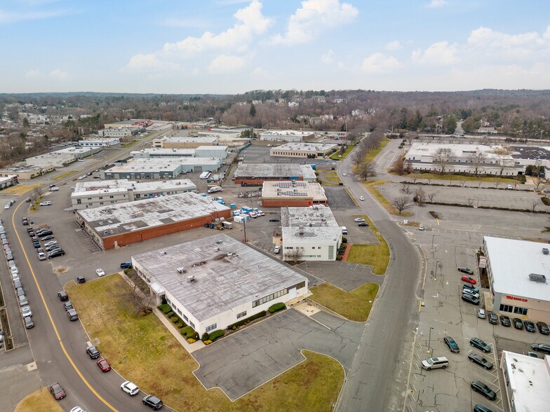 More Photos Of 170 Eileen Way, Syosset Flex For Lease