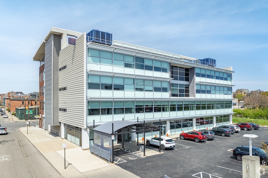 More Photos Of 515 E Main St, Columbus Office For Sale