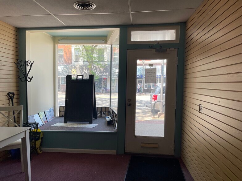 More Photos Of 124 E Superior St, Alma Storefront Retail Office For Sale
