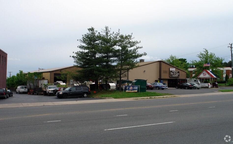 Primary Photo Of 7226-7230 Lockport Pl, Lorton Warehouse For Lease