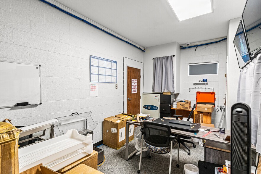 More Photos Of 711 W 8th St, Pueblo Warehouse For Sale