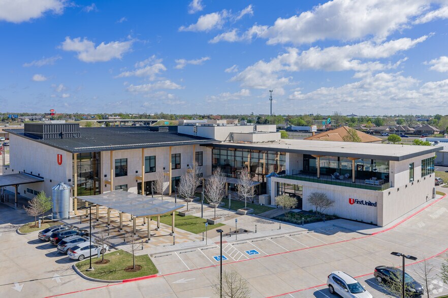 More Photos Of 420 SW 6th St, Moore Office For Lease