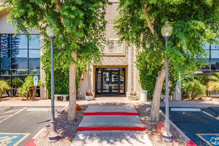 More Photos Of 4747 N 7th St, Phoenix Office For Lease