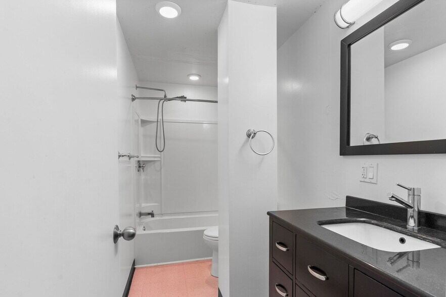 More Photos Of 123 Court St, Binghamton Apartments For Sale