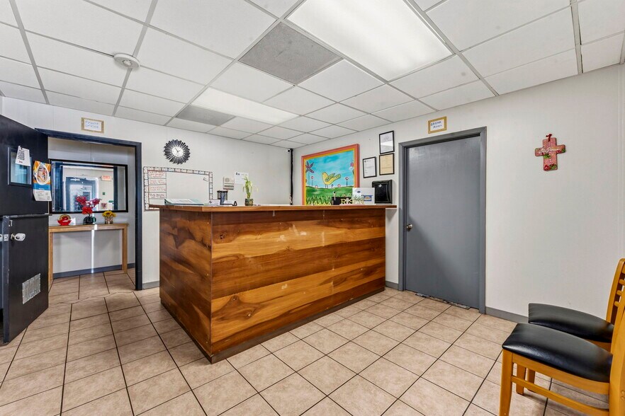 More Photos Of 16737 Sprawling Oaks Dr, Conroe Daycare Center For Sale