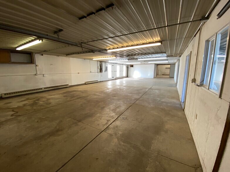 More Photos Of 13101 Michigan Rd, Plymouth Freestanding For Sale