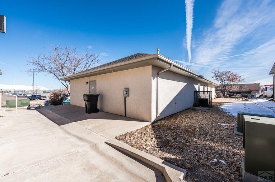 More Photos Of 2027 Columbia Dr, Pueblo Medical For Sale