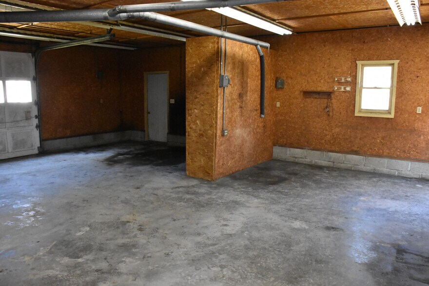 More Photos Of 136 Smith st, Cochranton Industrial For Sale