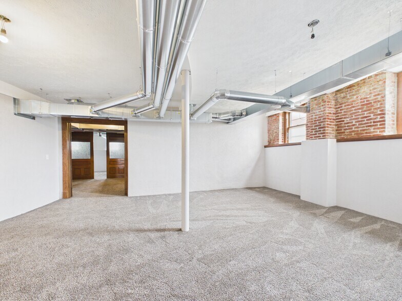 More Photos Of 220 E 6th St, Minden Office Residential For Sale