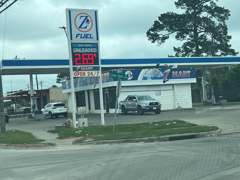 More Photos Of 8506 Mesa Dr, Houston Service Station For Sale