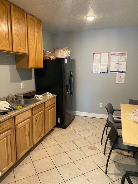 More Photos Of 4319 W 3500 S, West Valley Auto Dealership For Sale