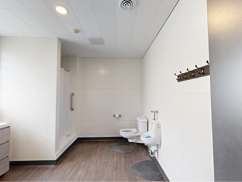 More Photos Of 2505 Avonia Rd, Fairview Industrial For Sale