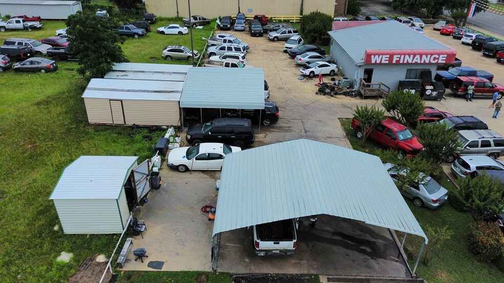 More Photos Of 5919 E Ben White Blvd, Austin Auto Dealership For Sale