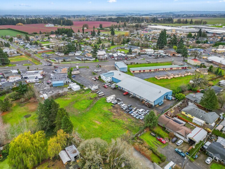 More Photos Of 555 N Pacific Hwy, Woodburn Auto Repair For Sale