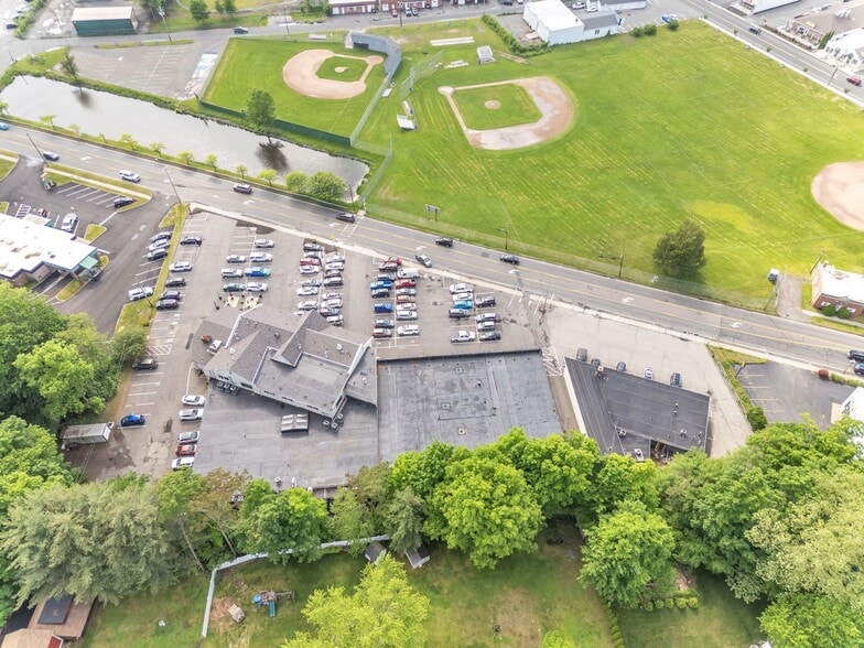 More Photos Of 50 Shaker Rd, East Longmeadow Unknown For Lease