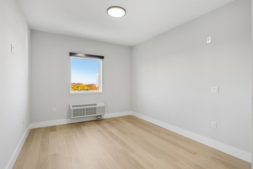 More Photos Of 34-40 Hudson St, Newark Apartments For Lease