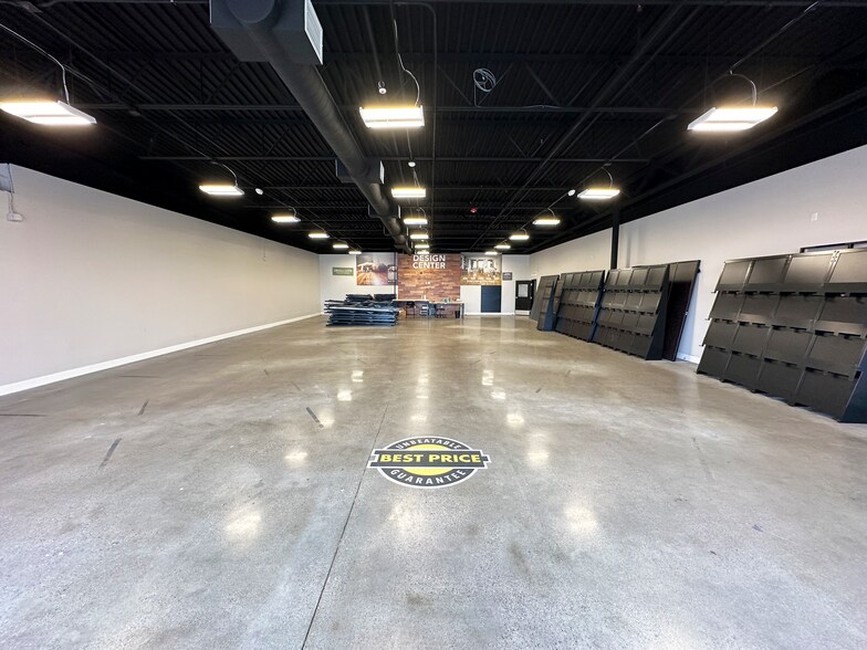 More Photos Of 4260 28th St SE, Kentwood Freestanding For Sale