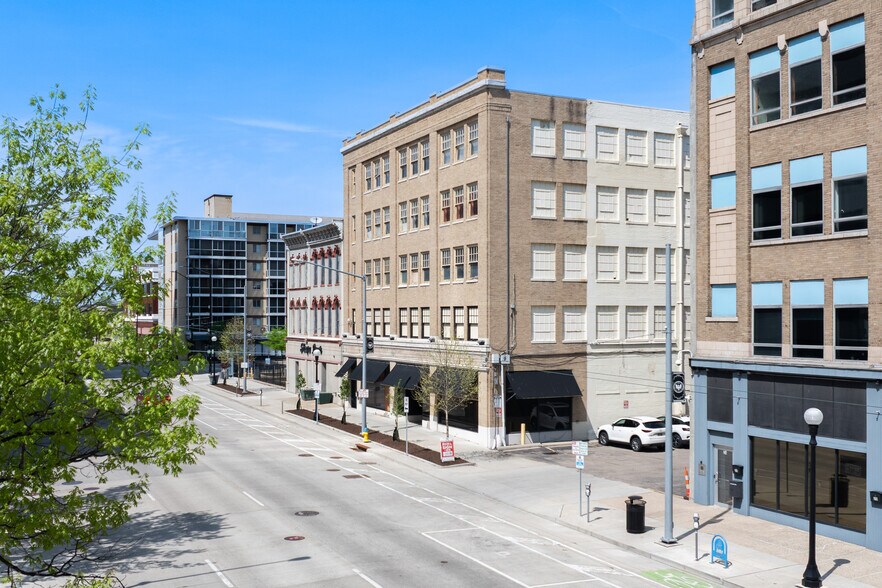 More Photos Of 34-38 N Jefferson St, Dayton Office For Sale