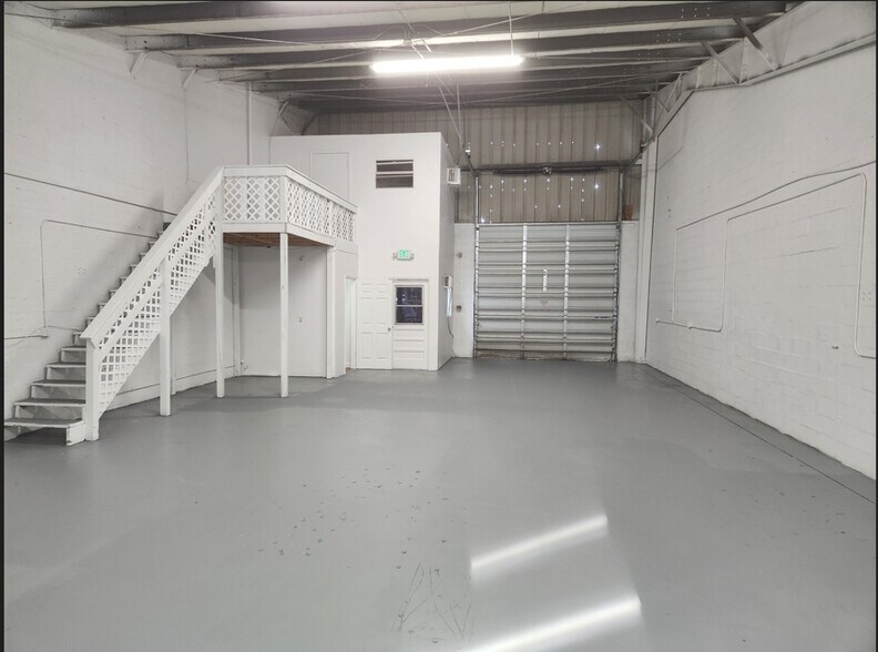 More Photos Of 7150 Devons Rd, Riviera Beach Warehouse For Lease