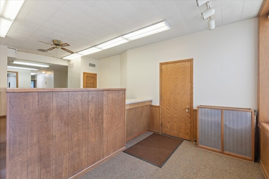 More Photos Of 127 Pearl St, Council Bluffs Office For Lease