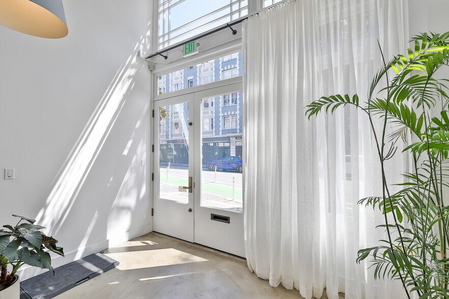 More Photos Of 1033-1037 Polk St, San Francisco Loft Creative Space For Lease